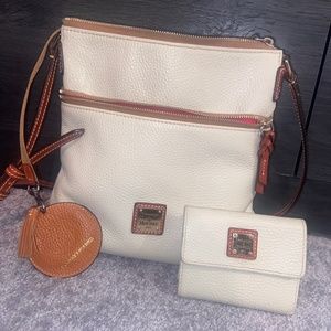 Dooney & Bourke purse